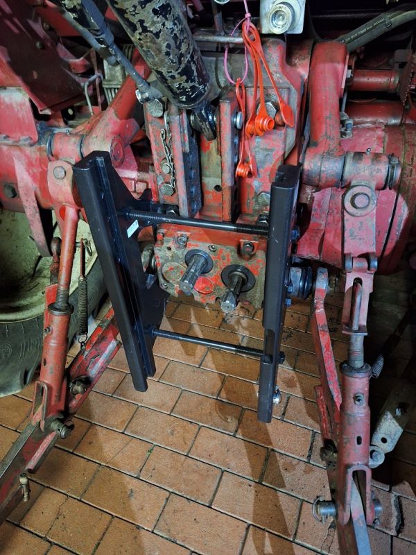 Anhängebock mit Kupplung für Case B / C Familie